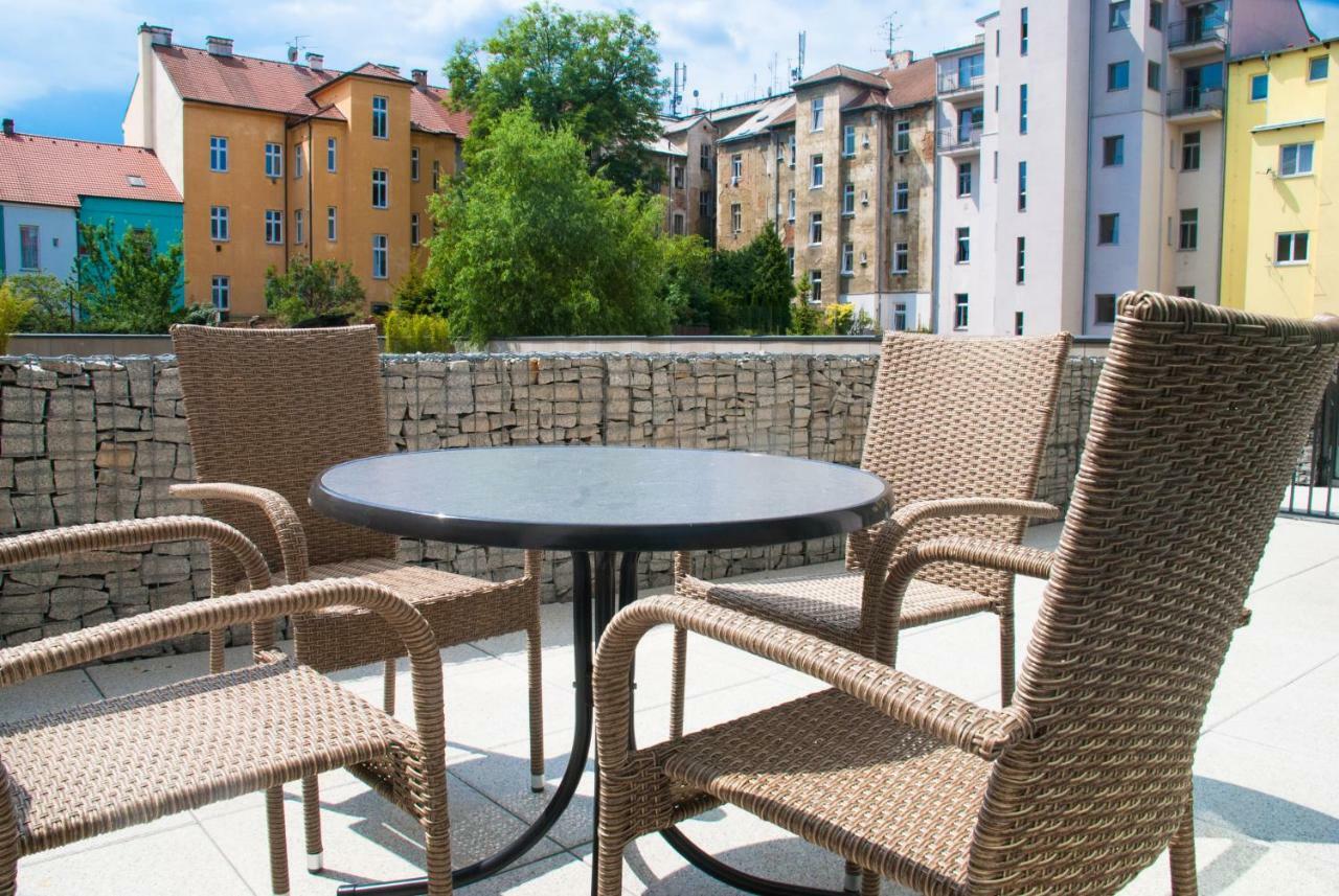 Apartment Sunny, Fully Furnished Type With Terrace *